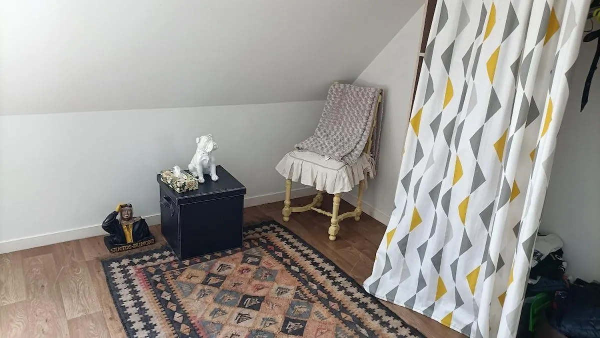 Maison Face A L'Ile Des Ebihens 생카스트르길도